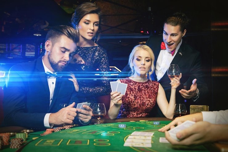 Kartu blackjack terbuka pada layar mobile